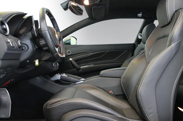 FERRARI Ferrari FF – V12, 4-Sitzer & einzigartiger Ferrari GT