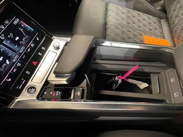 AUDI e-tron 55 S Line quattro