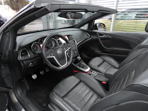 OPEL Cascada 1.6i 16V Cosmo