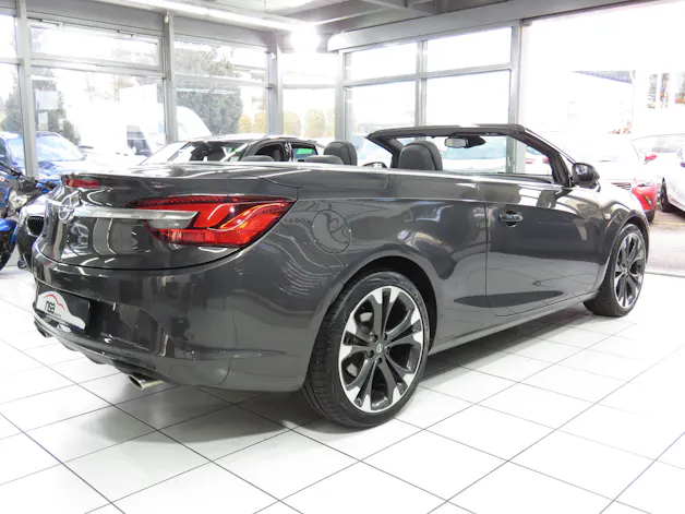 OPEL Cascada 1.6i 16V Cosmo