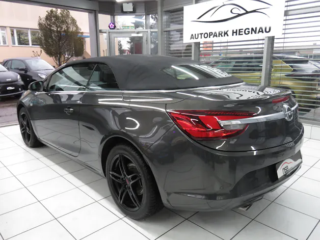 OPEL Cascada 1.6i 16V Cosmo