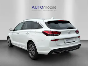 HYUNDAI i30 Wagon 1.5 T-GDi Amplia 48V MH DCT