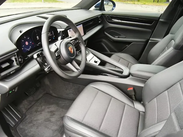 PORSCHE Macan 100kWh