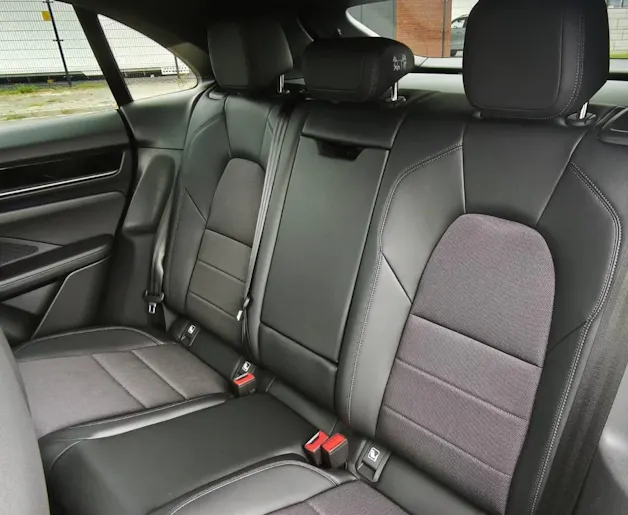 PORSCHE Macan 100kWh