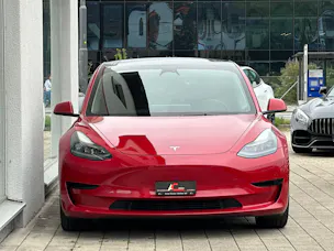 Tesla Tesla Model 3 Standard-Range Plus