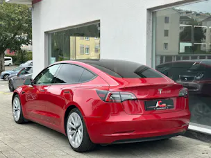 Tesla Tesla Model 3 Standard-Range Plus