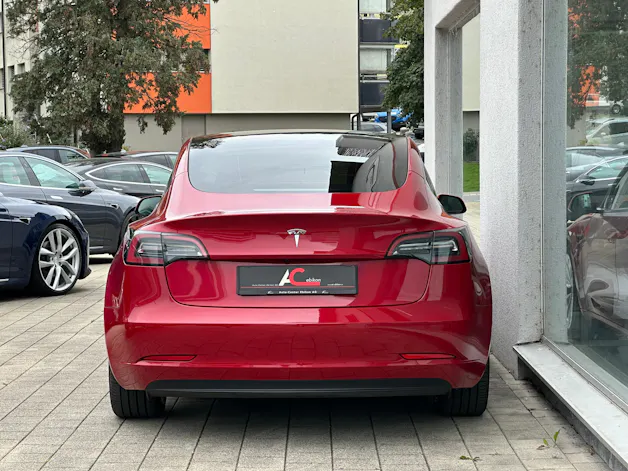Tesla Tesla Model 3 Standard-Range Plus