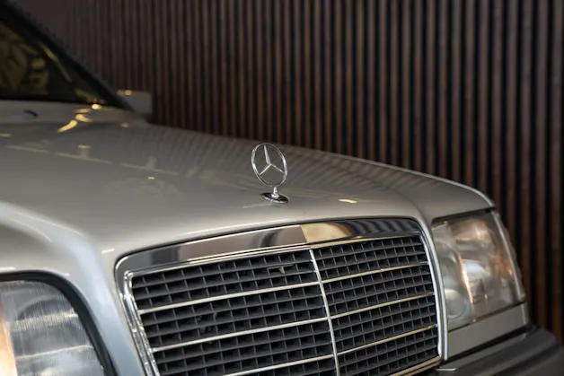 MERCEDES-BENZ E 220 T Automatic