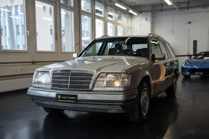 MERCEDES-BENZ E 220 T Automatic