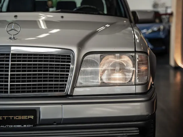 MERCEDES-BENZ E 220 T Automatic