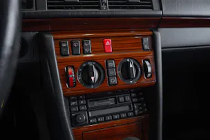 MERCEDES-BENZ E 220 T Automatic