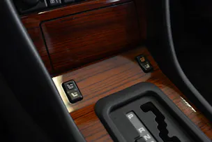 MERCEDES-BENZ E 220 T Automatic