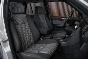 MERCEDES-BENZ E 220 T Automatic