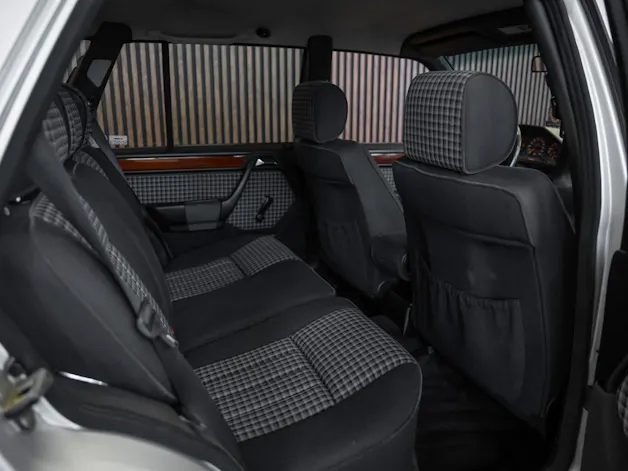MERCEDES-BENZ E 220 T Automatic