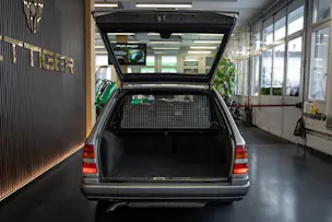 MERCEDES-BENZ E 220 T Automatic
