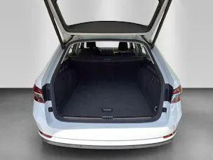 SKODA Superb Combi 2.0 TDi Ambition DSG