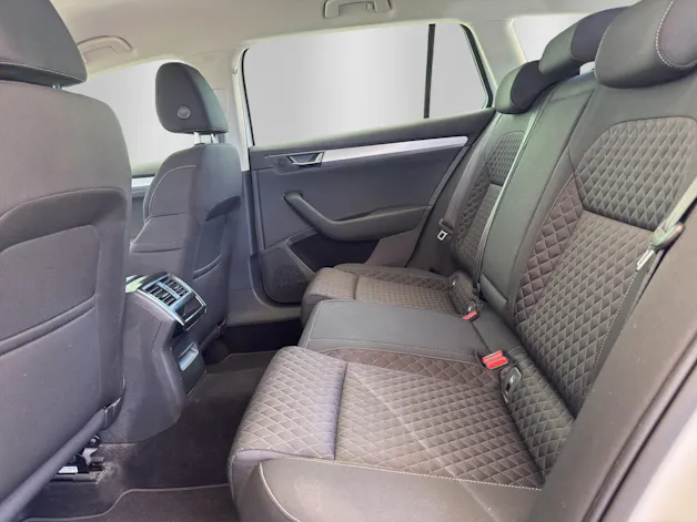 SKODA Superb Combi 2.0 TDi Ambition DSG