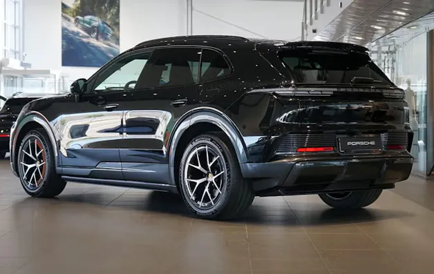 PORSCHE Cayenne Electric 113 kWh