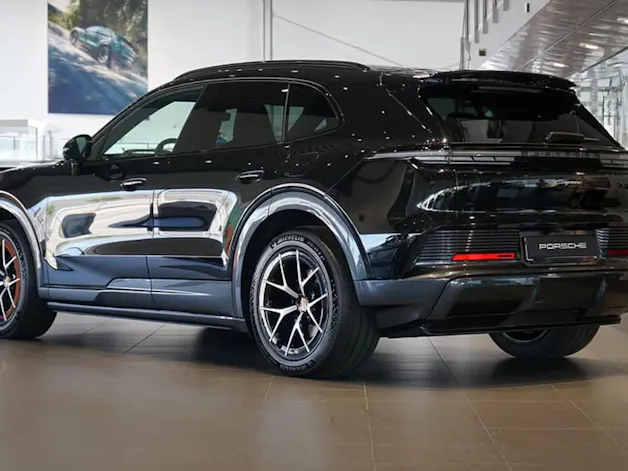 PORSCHE Cayenne Electric 113 kWh