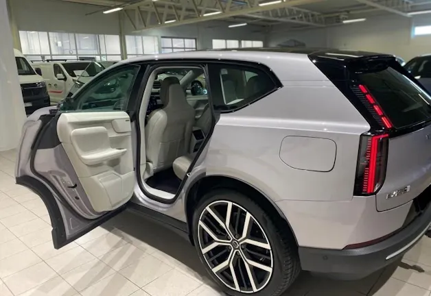VOLVO EX60 Ultra AWD