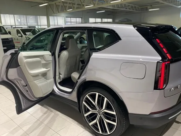 VOLVO EX60 Ultra AWD