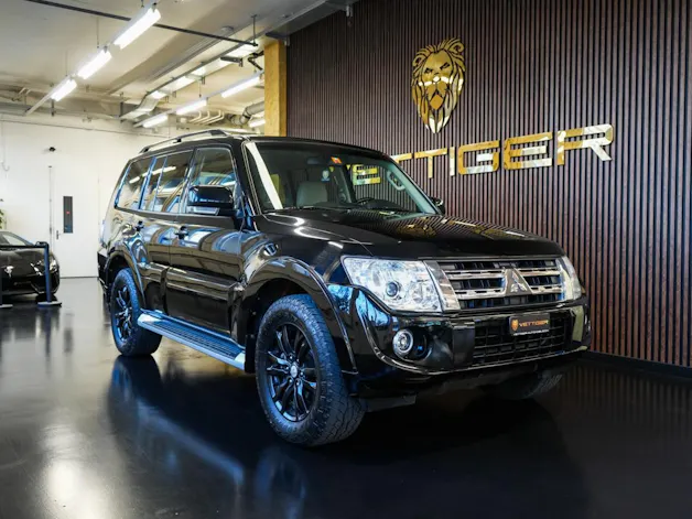 Mitsubishi Pajero 3.2 DI-D Intense Automatic