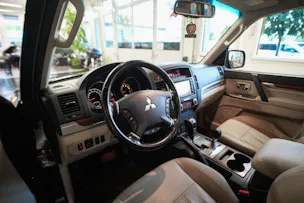 Mitsubishi Pajero 3.2 DI-D Intense Automatic