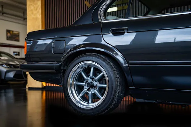 BMW 320i