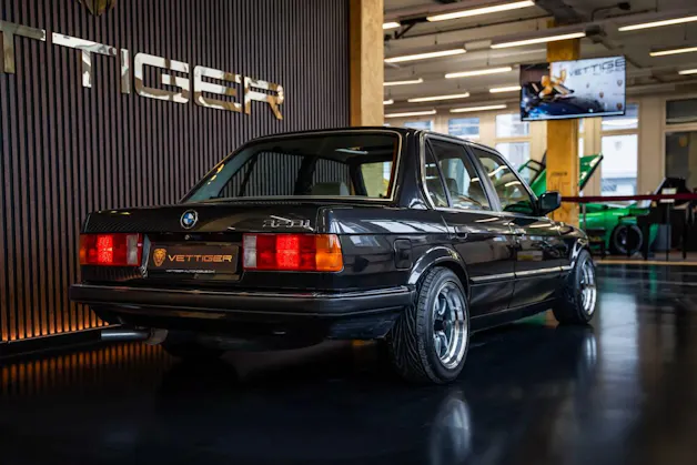 BMW 320i