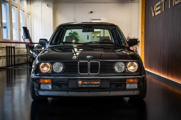 BMW 320i