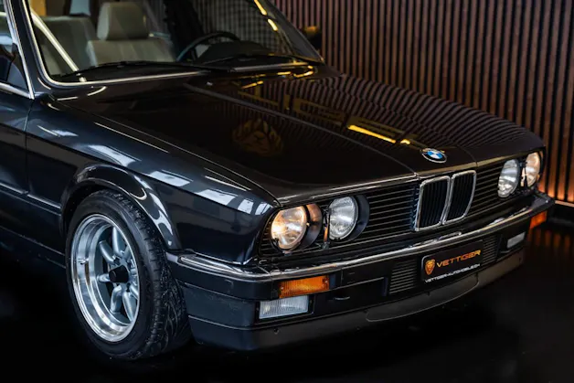 BMW 320i