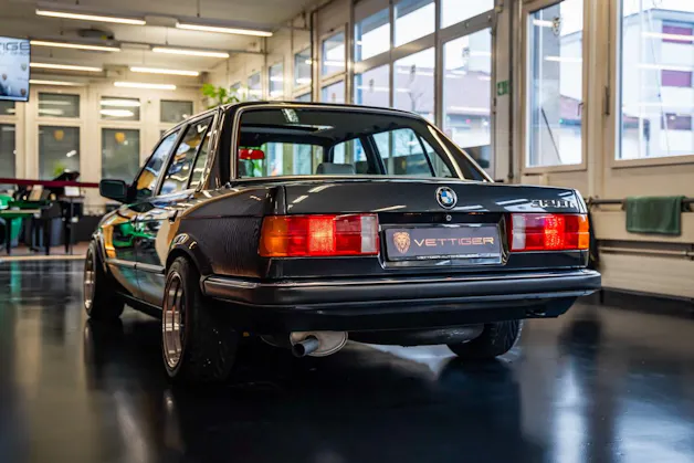 BMW 320i