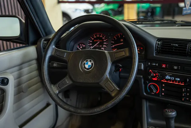 BMW 320i