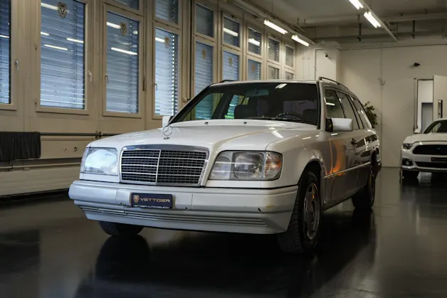 MERCEDES-BENZ E 280