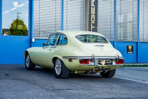 Jaguar E-Type V12 2+2 III