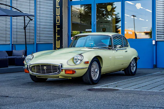 Jaguar E-Type V12 2+2 III