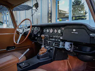 Jaguar E-Type V12 2+2 III