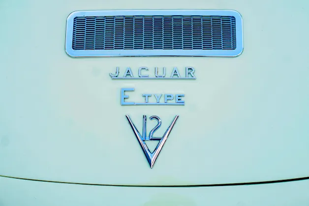 Jaguar E-Type V12 2+2 III