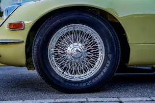 Jaguar E-Type V12 2+2 III