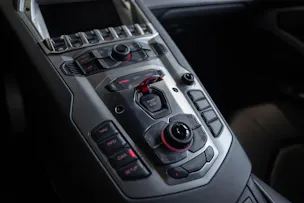 Lamborghini Aventador LP700-4 Coupé E-Gear