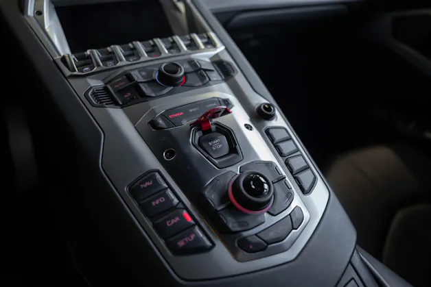 Lamborghini Aventador LP700-4 Coupé E-Gear