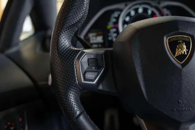 Lamborghini Aventador LP700-4 Coupé E-Gear