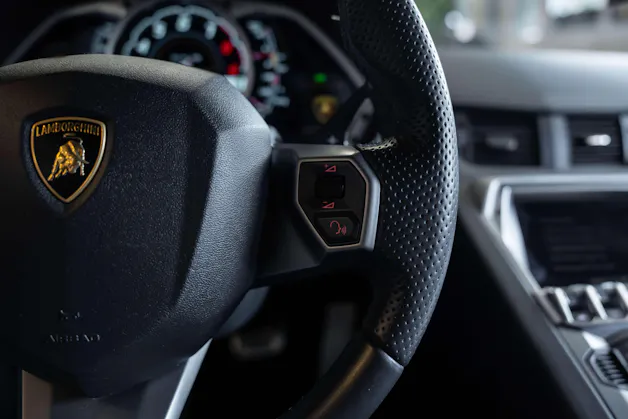 Lamborghini Aventador LP700-4 Coupé E-Gear