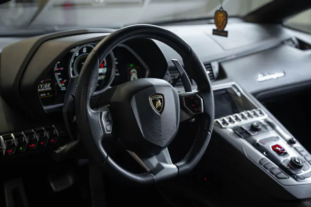 Lamborghini Aventador LP700-4 Coupé E-Gear