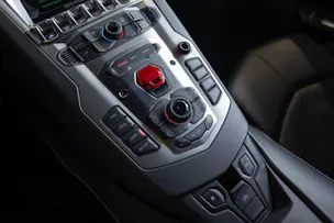 Lamborghini Aventador LP700-4 Coupé E-Gear