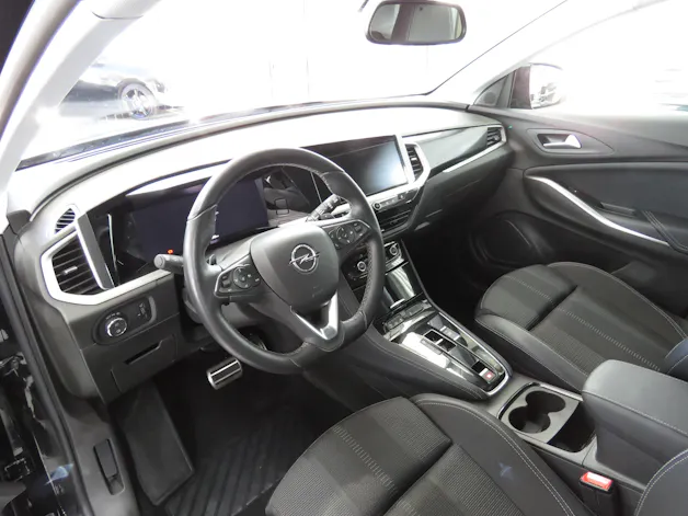 OPEL Grandland 1.2i TP Blitz Automatik