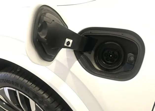 VOLVO XC90 T8 eAWD PluginHybrid Ultra Dark Geartronic