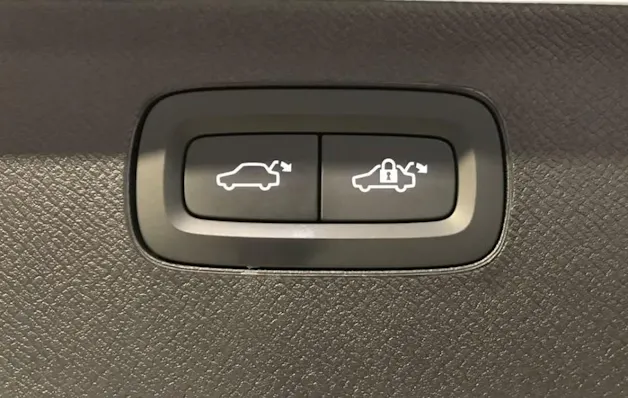 VOLVO XC90 T8 eAWD PluginHybrid Ultra Dark Geartronic