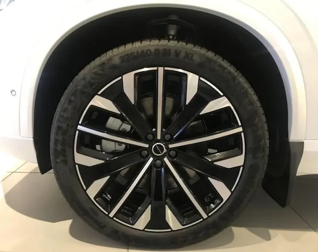 VOLVO XC90 T8 eAWD PluginHybrid Ultra Dark Geartronic