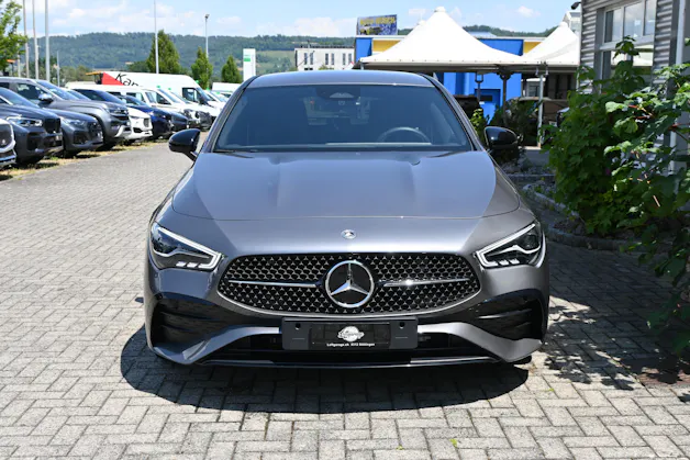 MERCEDES-BENZ CLA 200d AMG Line Shooting Brake 7G-DCT + AHK 1600kg